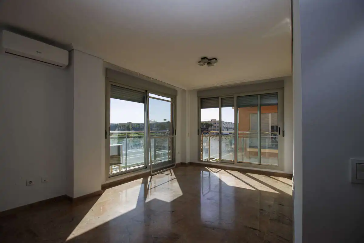 Habitación de Piso de alquiler en Emperador con Balcón