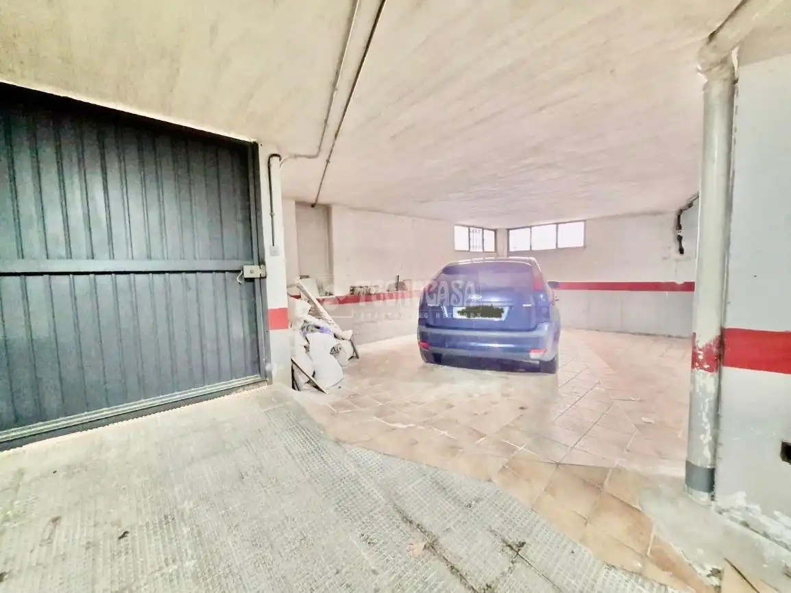 Parking de Piso en venta en Ávila con Calefacción