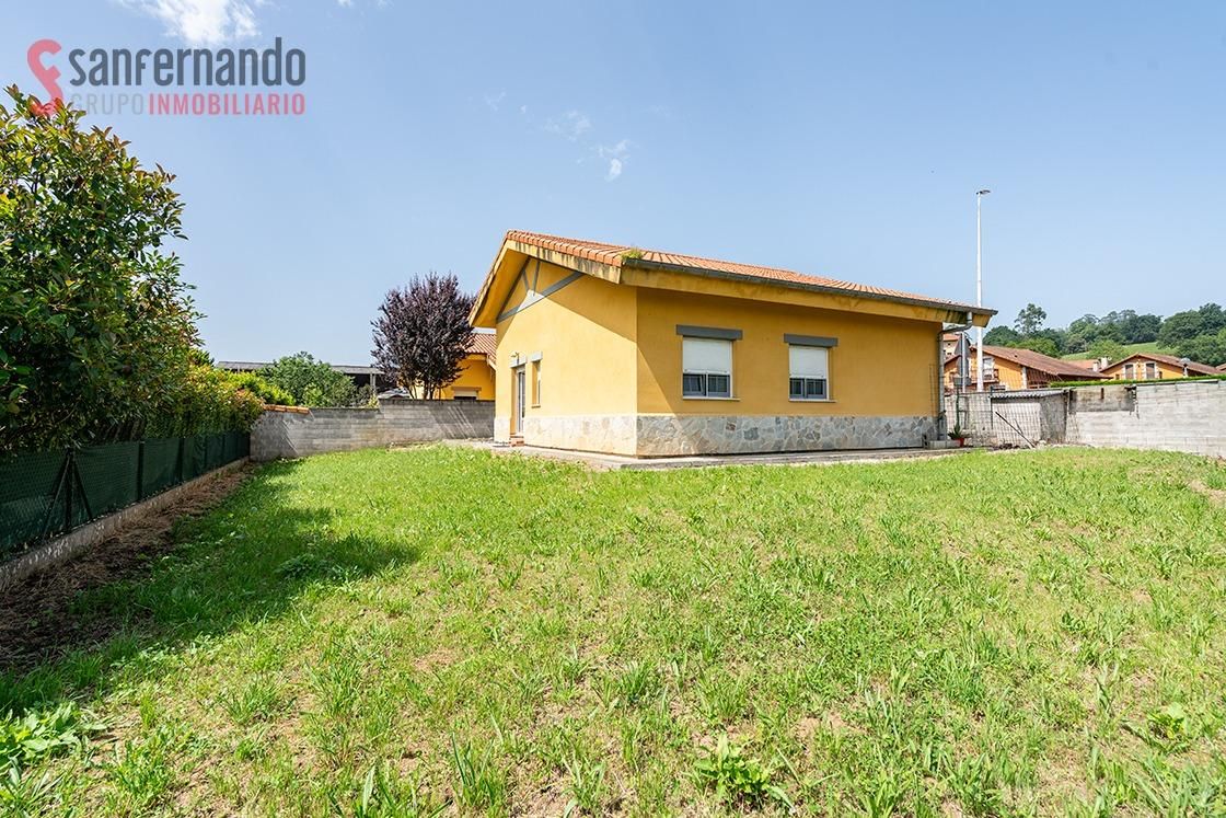 Exterior view of House or chalet for sale in Entrambasaguas  with Private garden