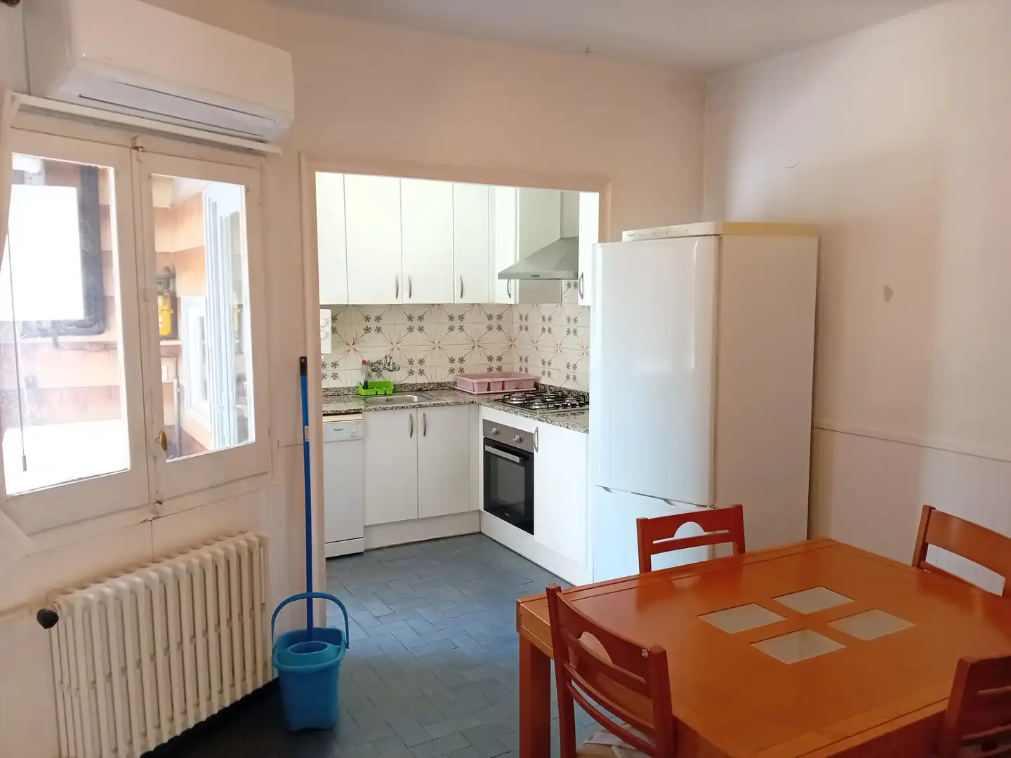 Kitchen of Flat for sale in Girona  with Air Conditioner, Heating and Terrace