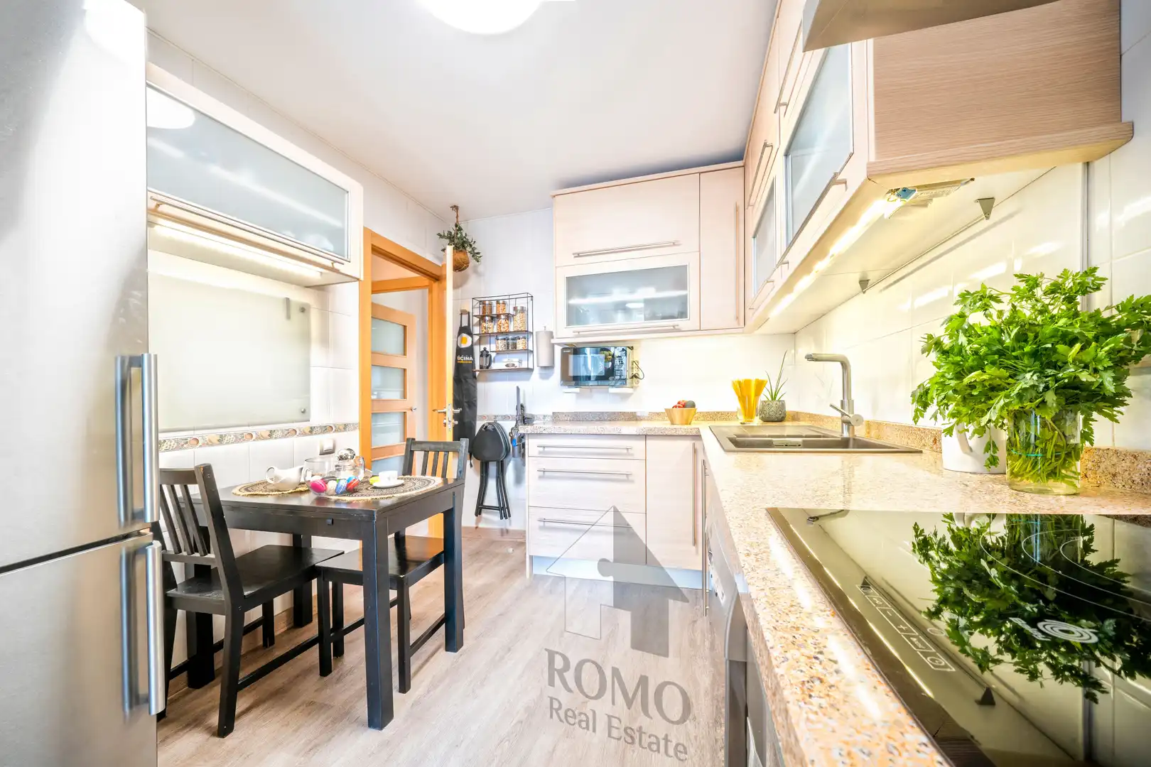 Kitchen of Flat for sale in Santa Perpètua de Mogoda  with Air Conditioner, Heating and Parquet flooring