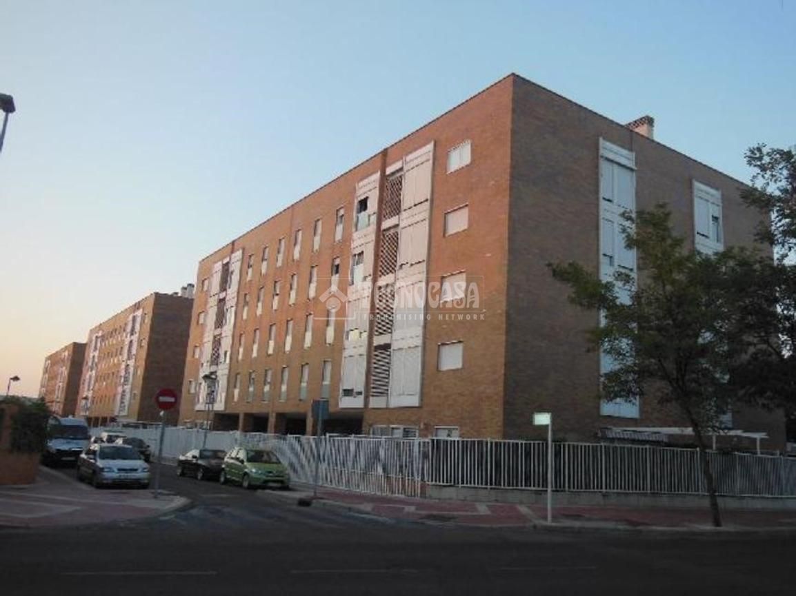 Vista exterior de Pis en venda en Parla amb Aire condicionat, Calefacció i Traster