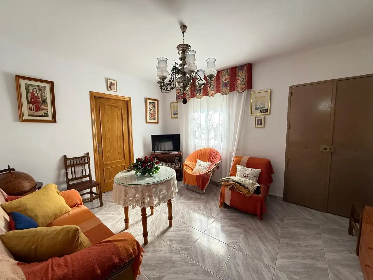 Sala de estar de Casa o chalet en venta en Villanueva de Algaidas con Aire acondicionado, Calefacción y Jardín privado