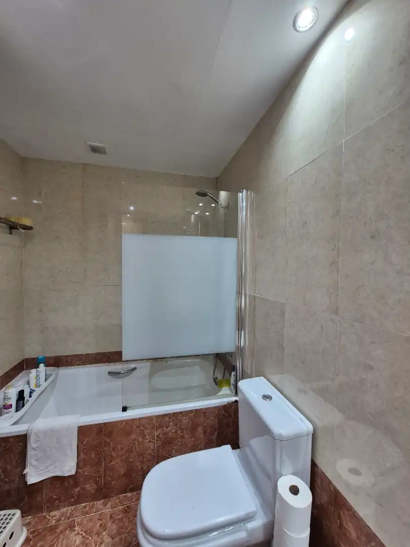 Bathroom of Flat for sale in Rubí  with Air Conditioner, Parquet flooring and Terrace