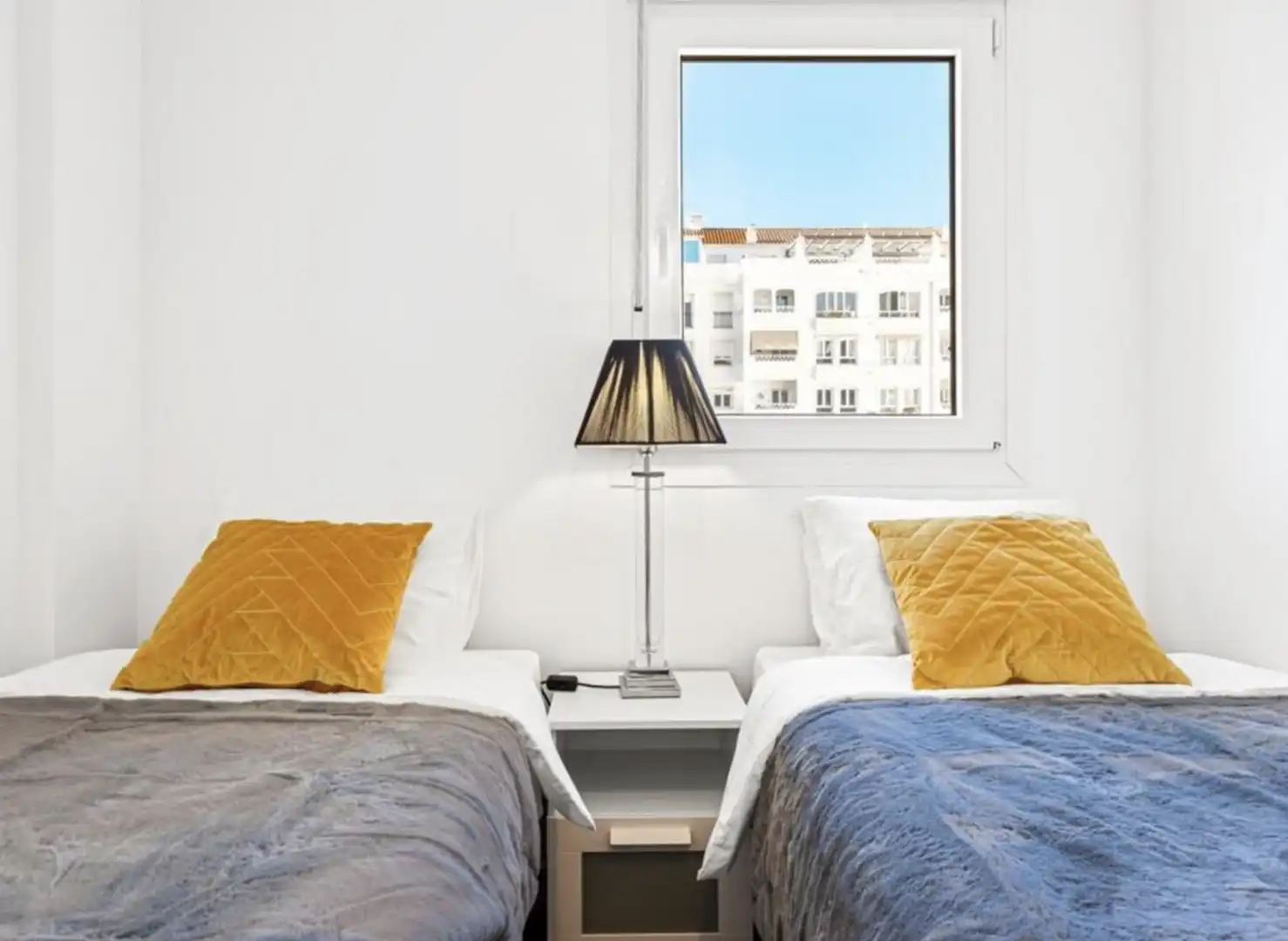 Habitación de Apartamento en venta en Marbella con Aire acondicionado, Calefacción y Terraza