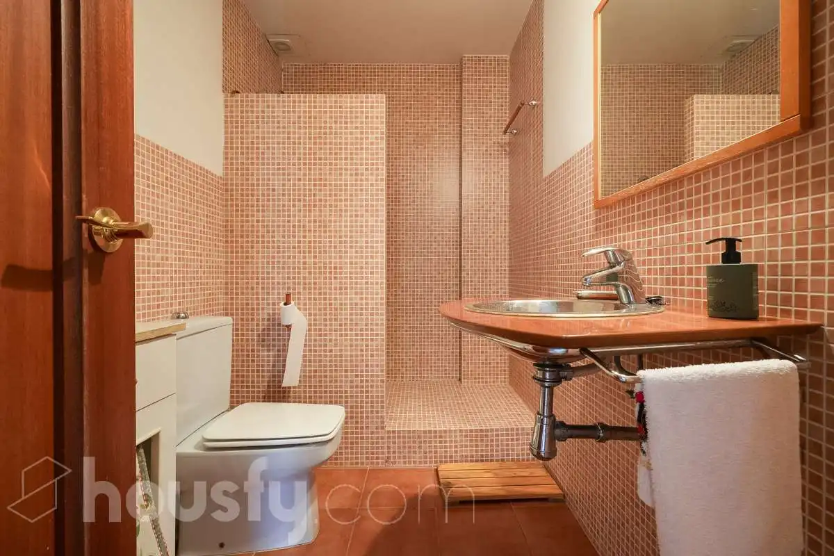 Bathroom of Houses for sale in Madrid  with Air Conditioner, Heating and Private garden