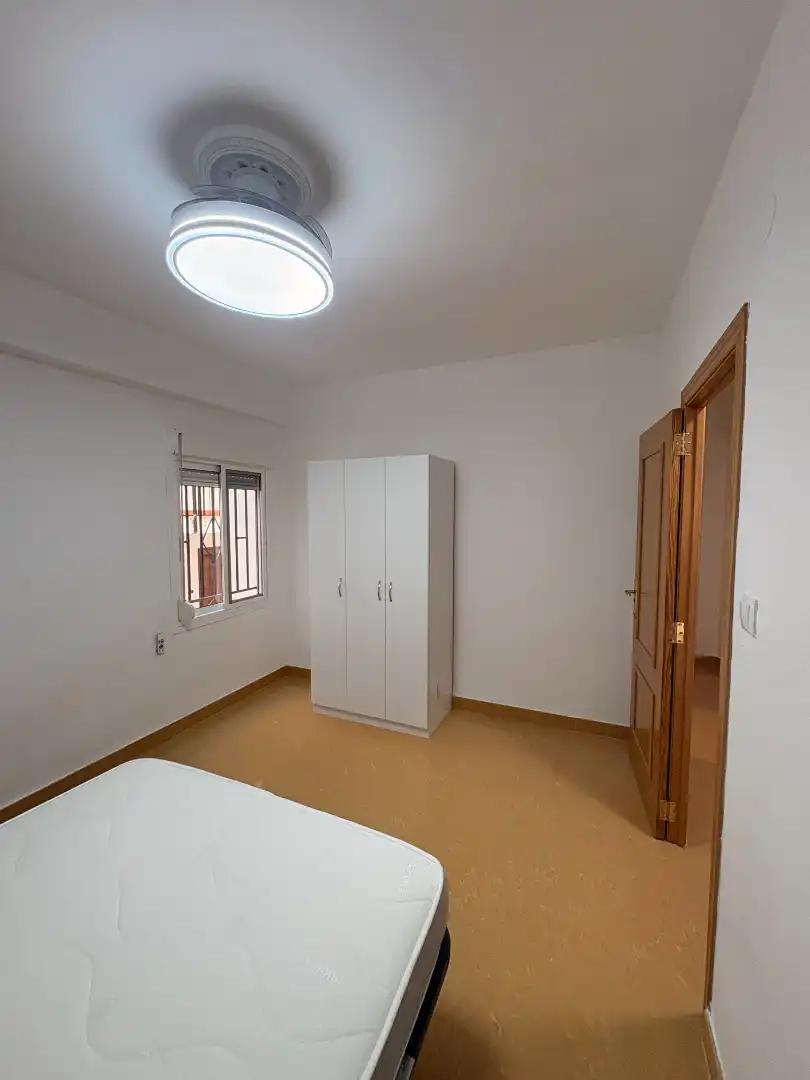 Habitación de Piso de alquiler en Ontinyent con Trastero y Amueblado