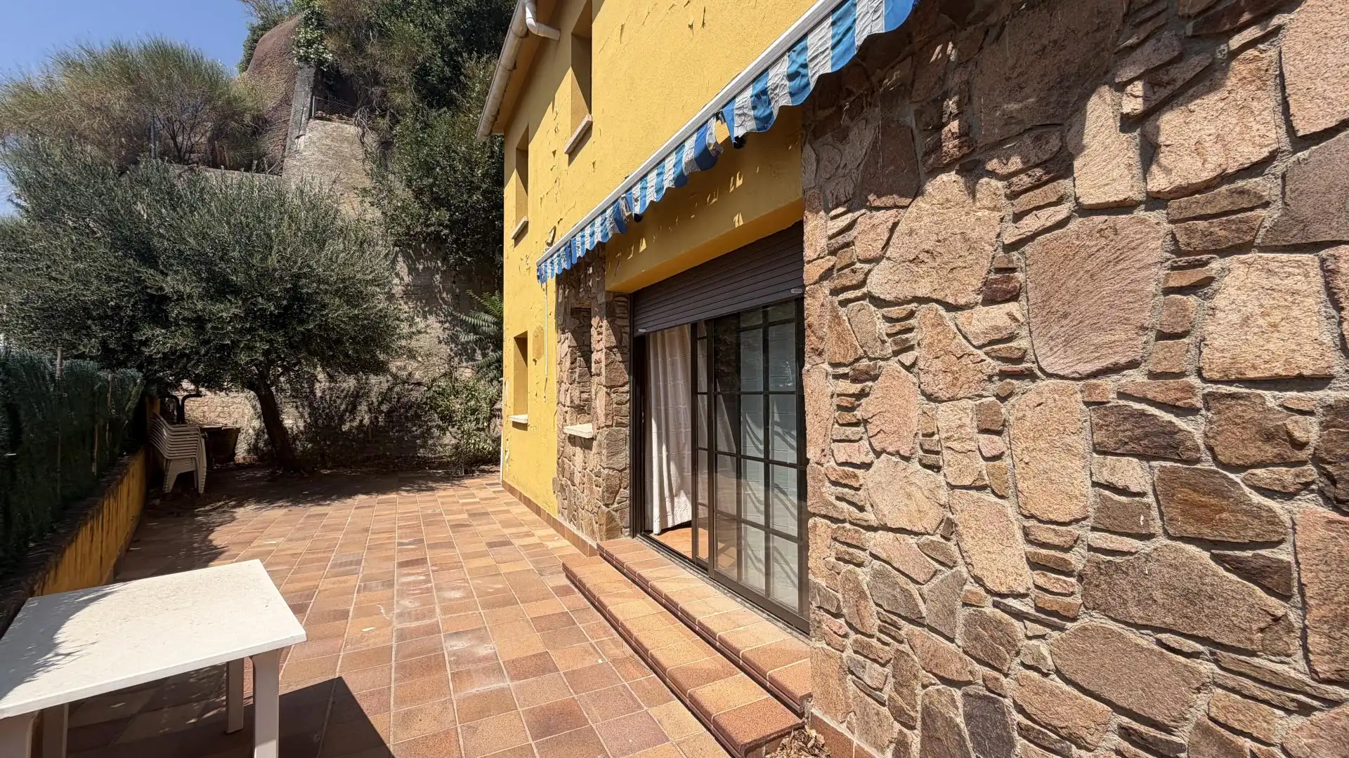 Terrasse von Einfamilien-Reihenhaus zum Verkauf in Sant Celoni mit Heizung und Balkon