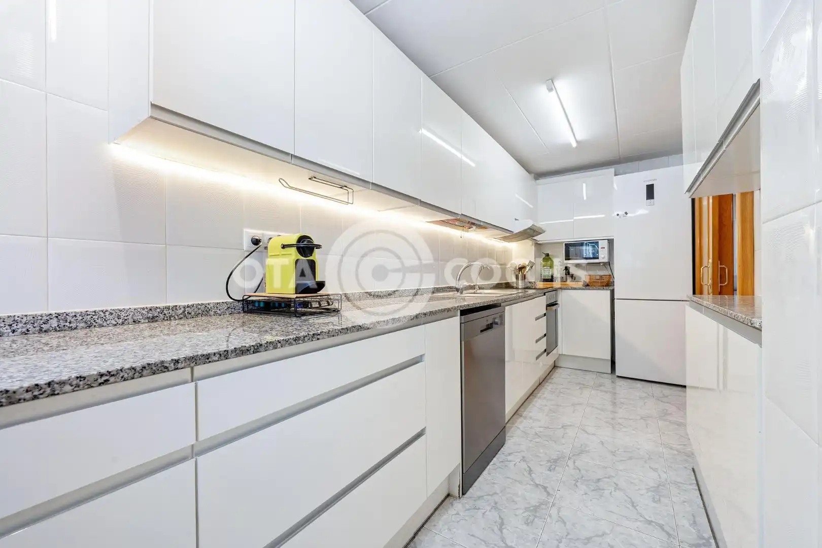 Cocina de Casa adosada en venta en Reus con Aire acondicionado, Calefacción y Jardín privado