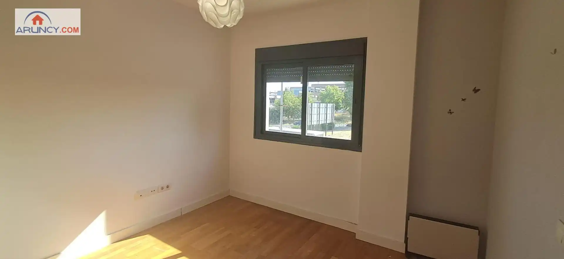 Dormitori de Casa adosada en venda en Espartinas amb Aire condicionat, Calefacció i Jardí privat