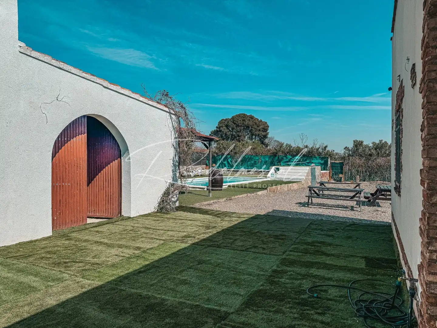 Exterior view of Houses for sale in Reus  with Air Conditioner, Swimming Pool and Furnished