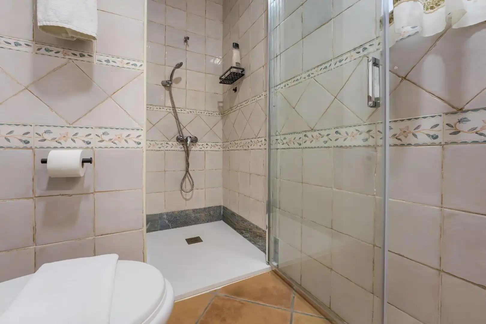 Baño de Casa o chalet en venta en Sanlúcar la Mayor con Aire acondicionado, Calefacción y Jardín privado