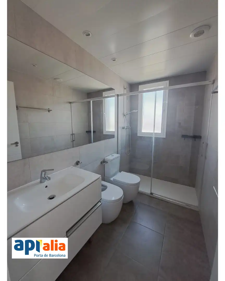 Bathroom of Flat for sale in Sant Feliu de Llobregat  with Heating, Private garden and Swimming Pool