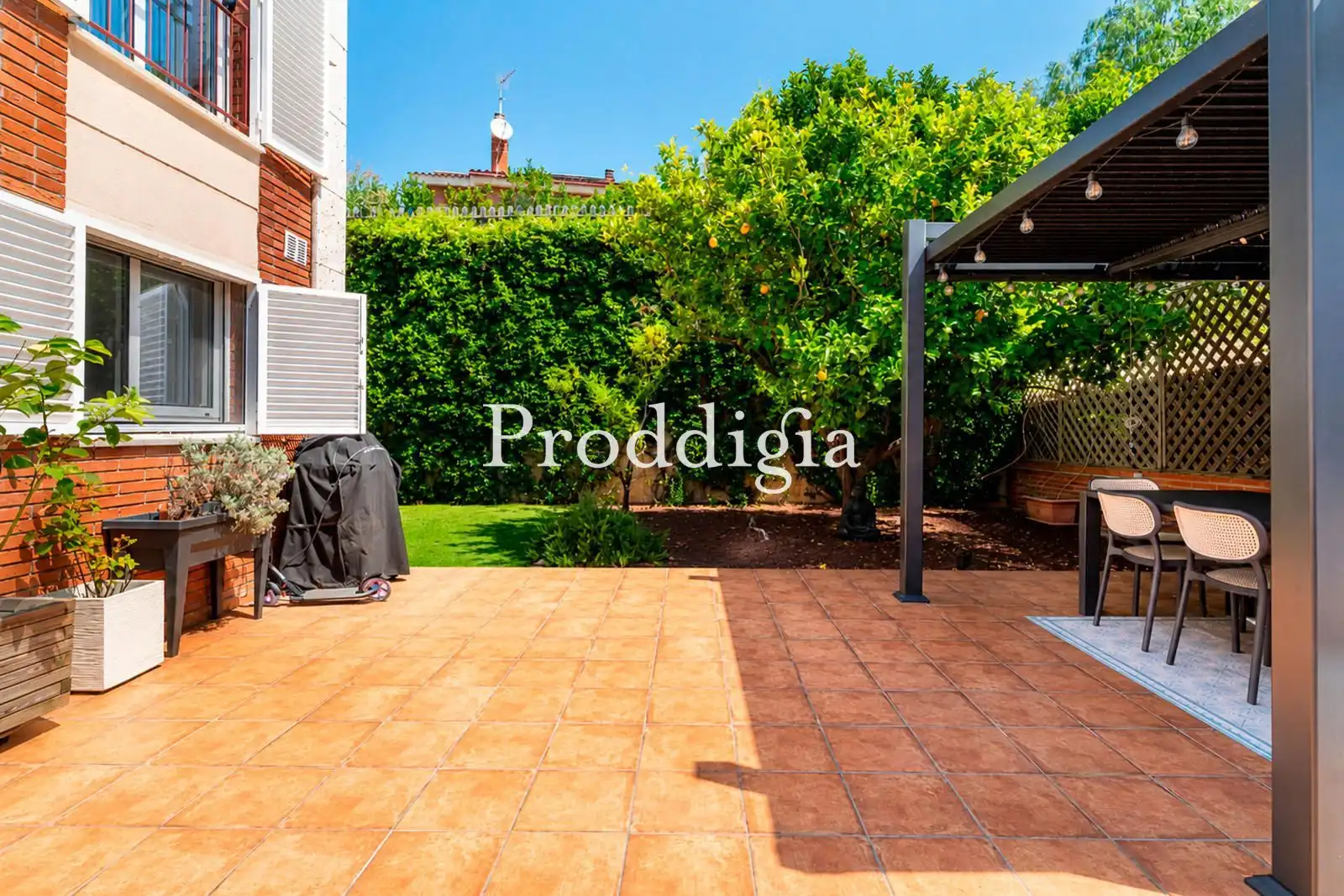 Garden of Detached homes for sale in Sant Cugat del Vallès  with Air Conditioner, Heating and Private garden