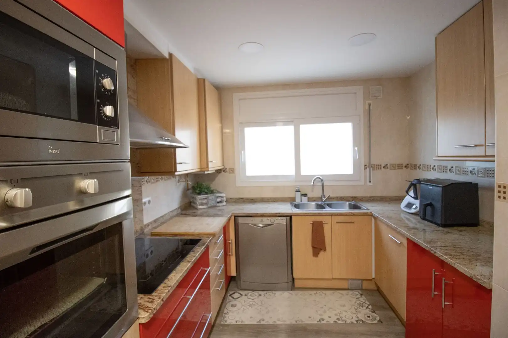 Kitchen of Houses for sale in Palau-saverdera  with Air Conditioner, Heating and Private garden