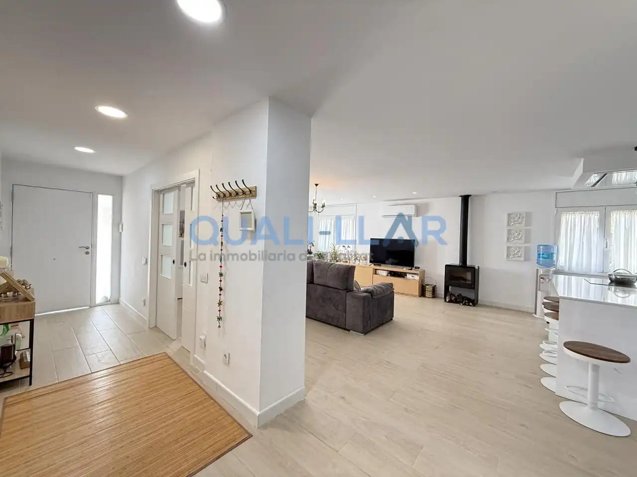 Sala de estar de Casa o chalet en venta en Vallirana con Aire acondicionado, Jardín privado y Terraza