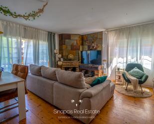 Living room of Duplex for sale in Castelldefels  with Air Conditioner, Heating and Parquet flooring