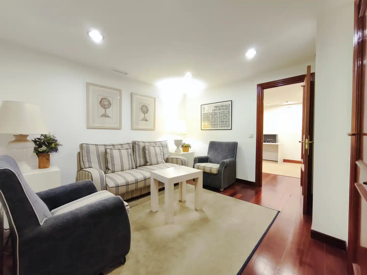 Sala de estar de Oficina de alquiler en  Logroño con Calefacción