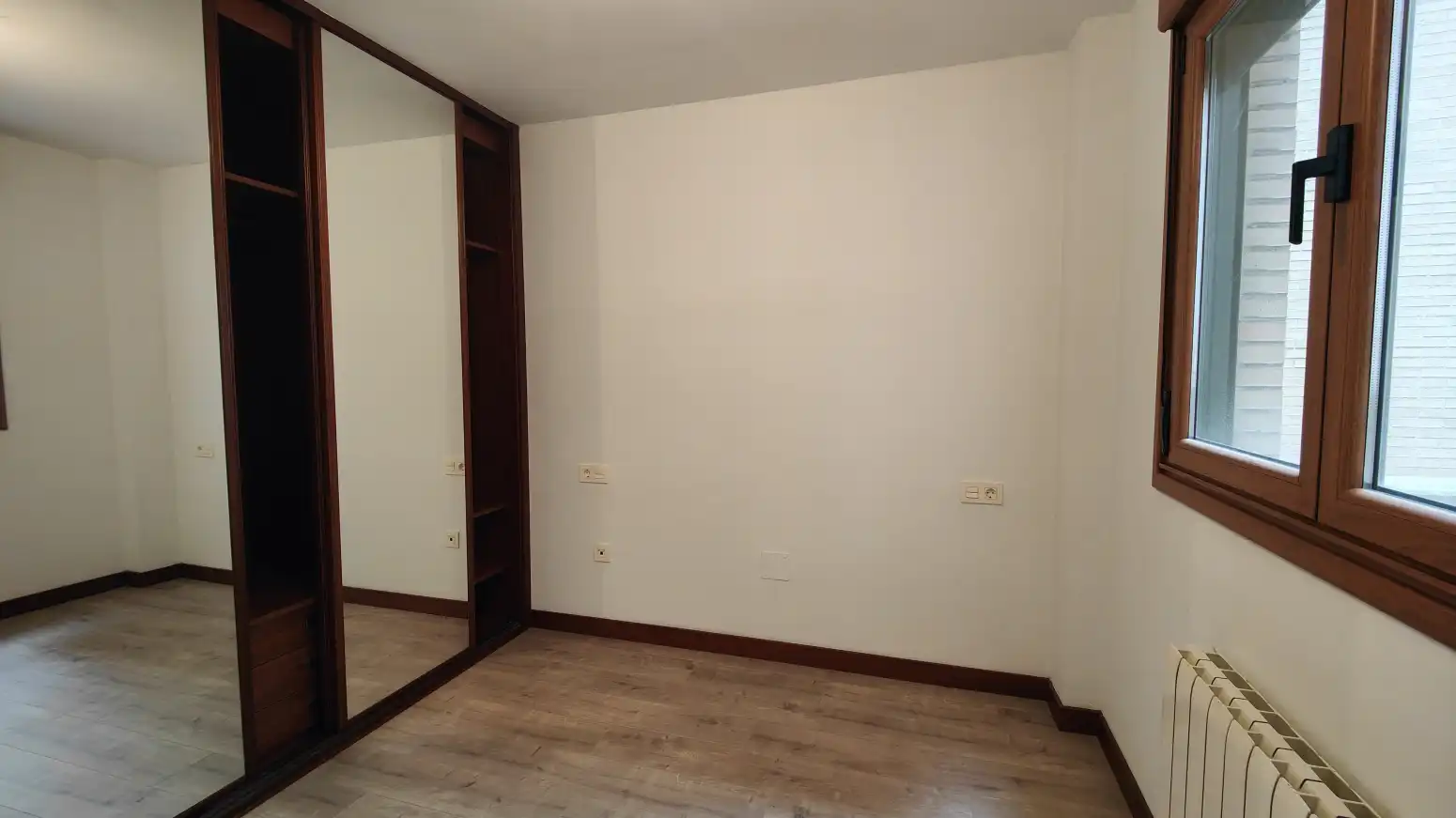 Schlafzimmer von Wohnung zum Verkauf in Gijón  mit Heizung, Terrasse und Abstellraum