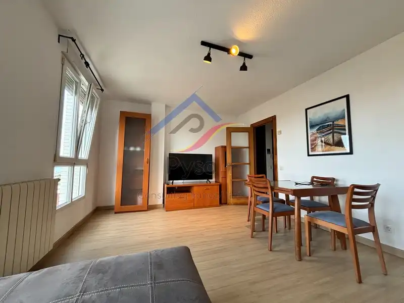 Flat for rent in Avenida de los Castros, Los Castros