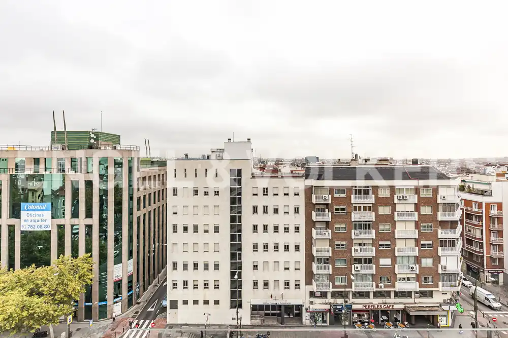 Außenansicht von Wohnung zur Miete in Madrid mit Heizung, Möbliert und Balkon