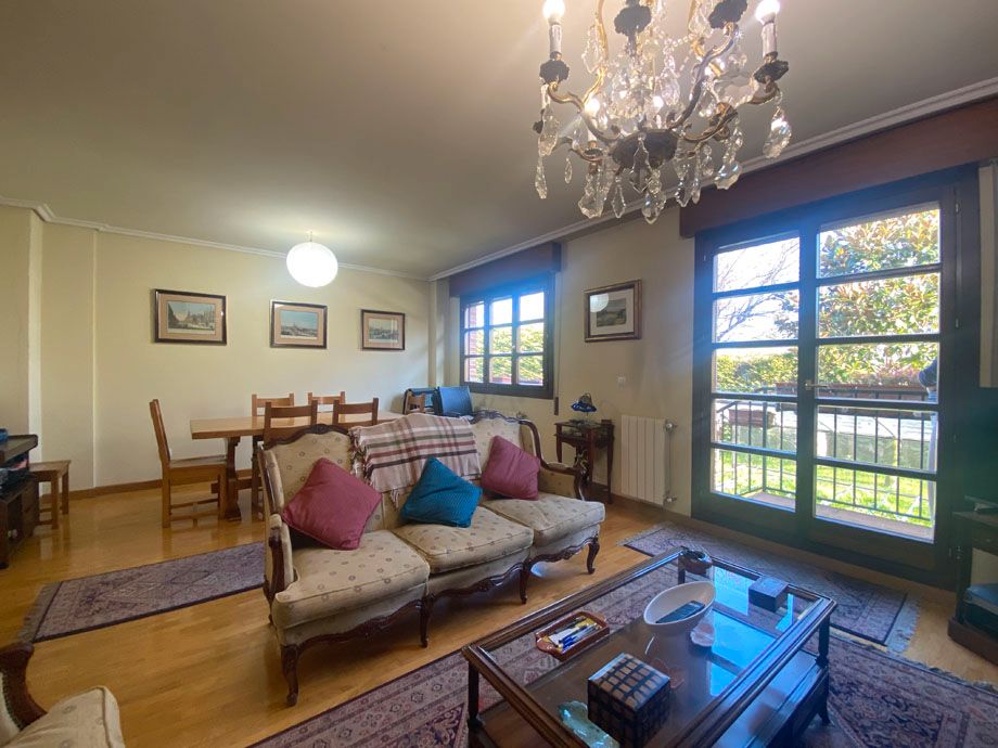 Sala de estar de Casa o chalet en venta en Vitoria - Gasteiz con Calefacción