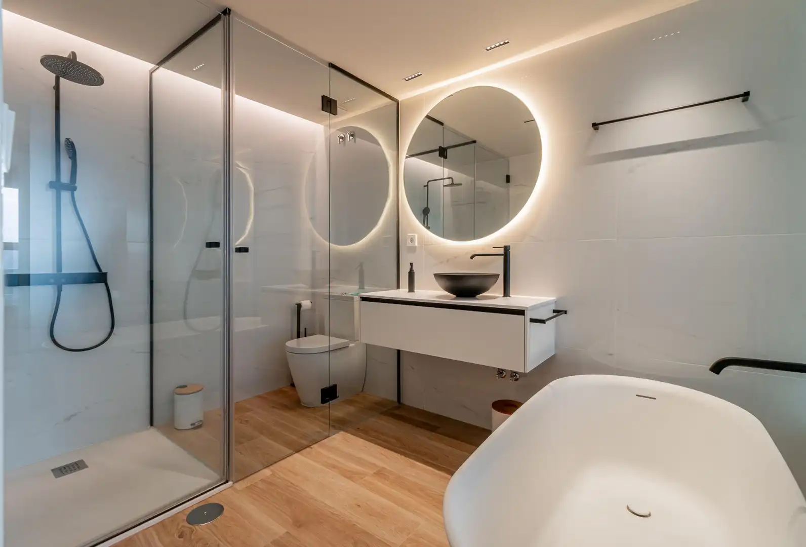 Baño de Apartamento en venta en Madrid con Calefacción, Jardín privado y Piscina comunitaria