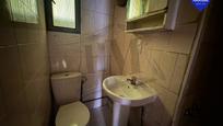 Bathroom of Flat for sale in  Madrid Capital  with Air Conditioner