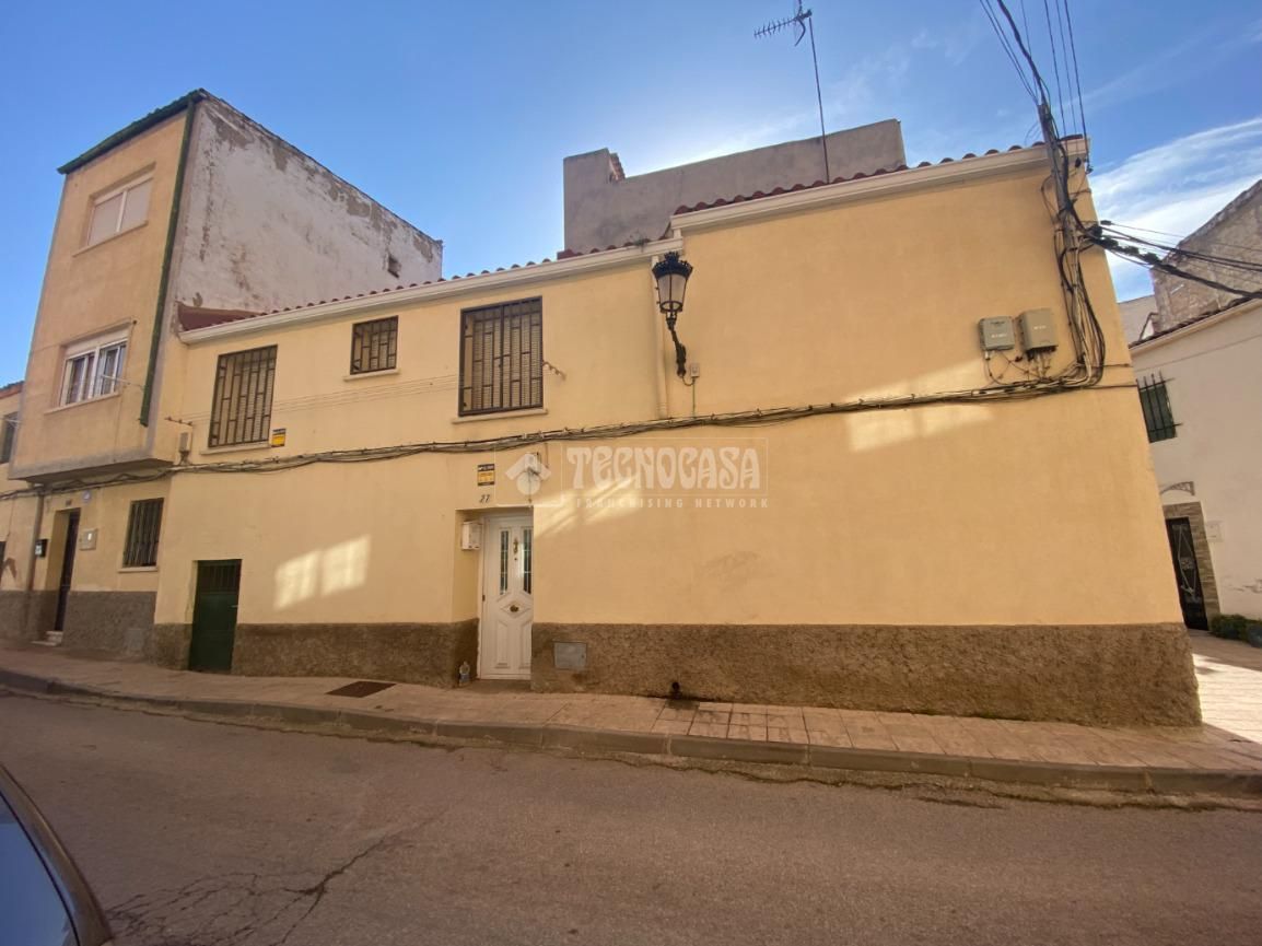 Exterior view of Single-family semi-detached for sale in Tarancón  with Community pool