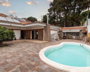 Piscina de Casa o xalet en venda en Santa Brígida amb Jardí privat, Terrassa i Piscina