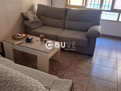 Living room of Flat for sale in Elche / Elx  with Air Conditioner, Heating and Storage room