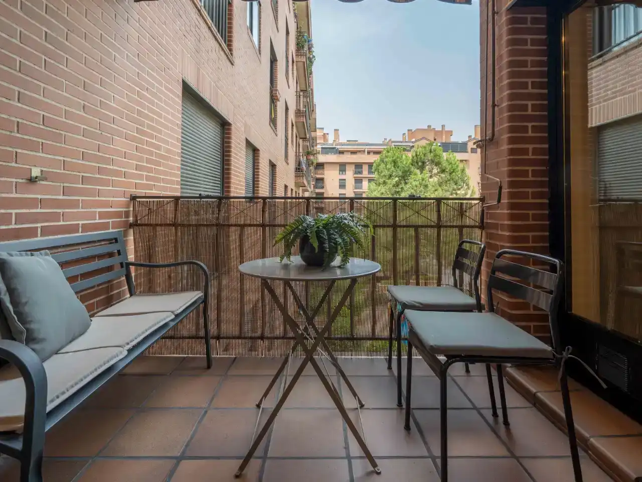 Wohnung zur Miete in Calle de Bustamante, 26, Delicias
