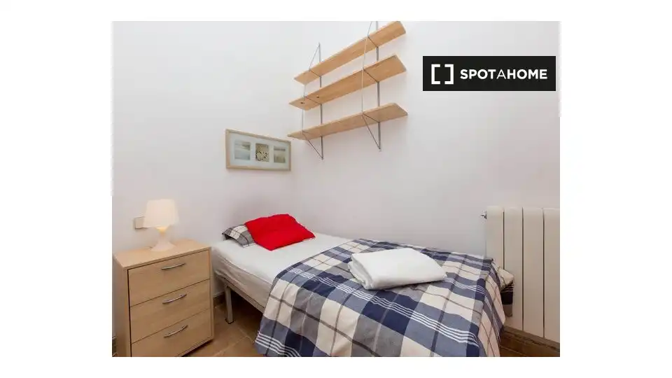 8 hab, 150m² en Embajadores - Lavapiés, Centro, Madrid - Image 3