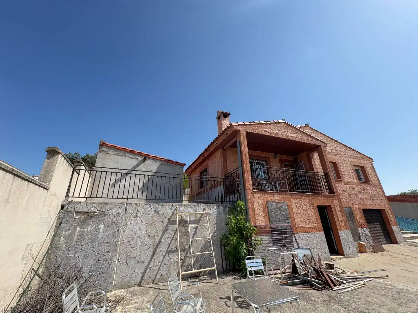 Vista exterior de Pis en venda en Cardiel de los Montes amb Aire condicionat, Jardí privat i Piscina