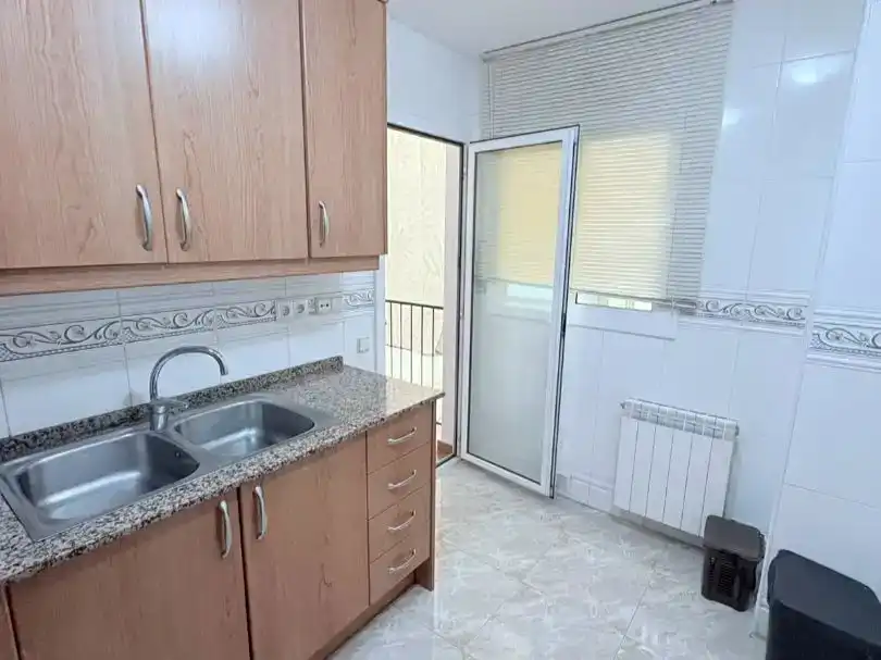 Küche von Wohnung zum Verkauf in El Vendrell mit Schwimmbad und Balkon