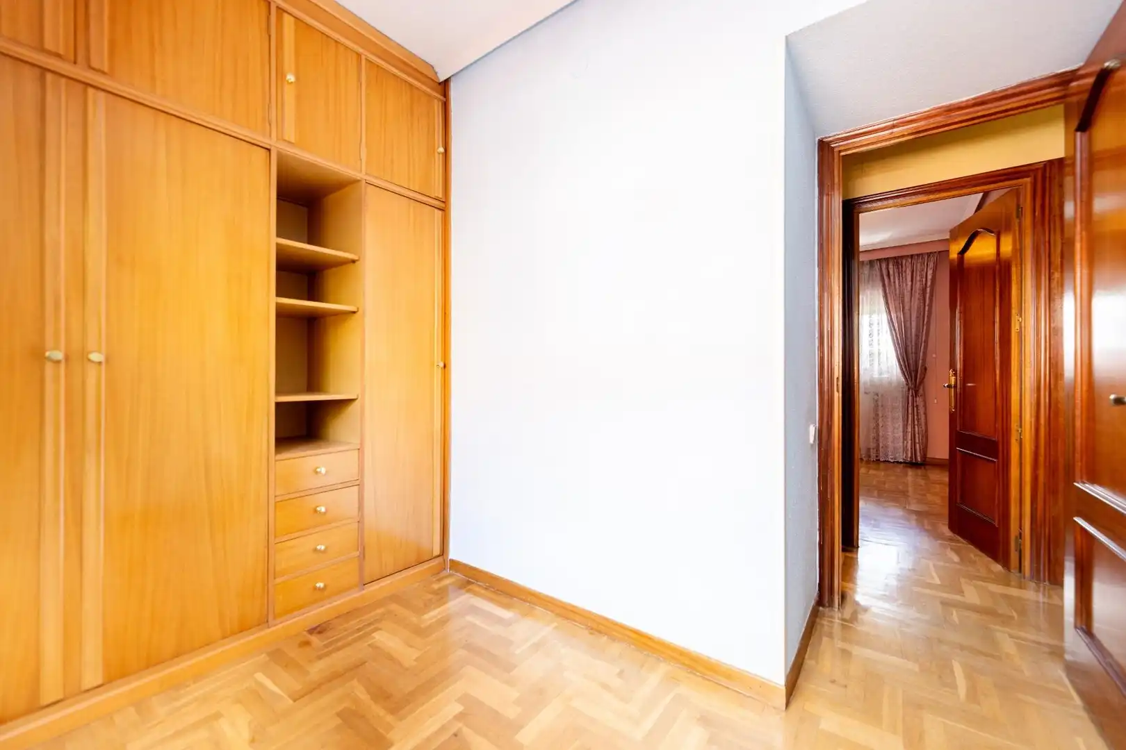 Habitación de Piso en venta en Madrid con Calefacción, Parquet y Alarma