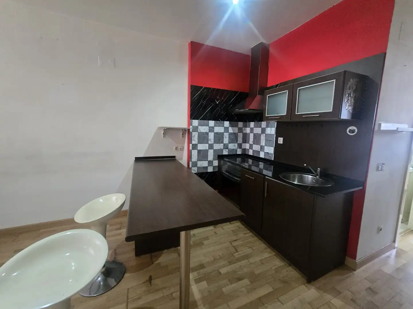 Cocina de Estudio en venta en Madrid con Parquet, Balcón y Piscina comunitaria