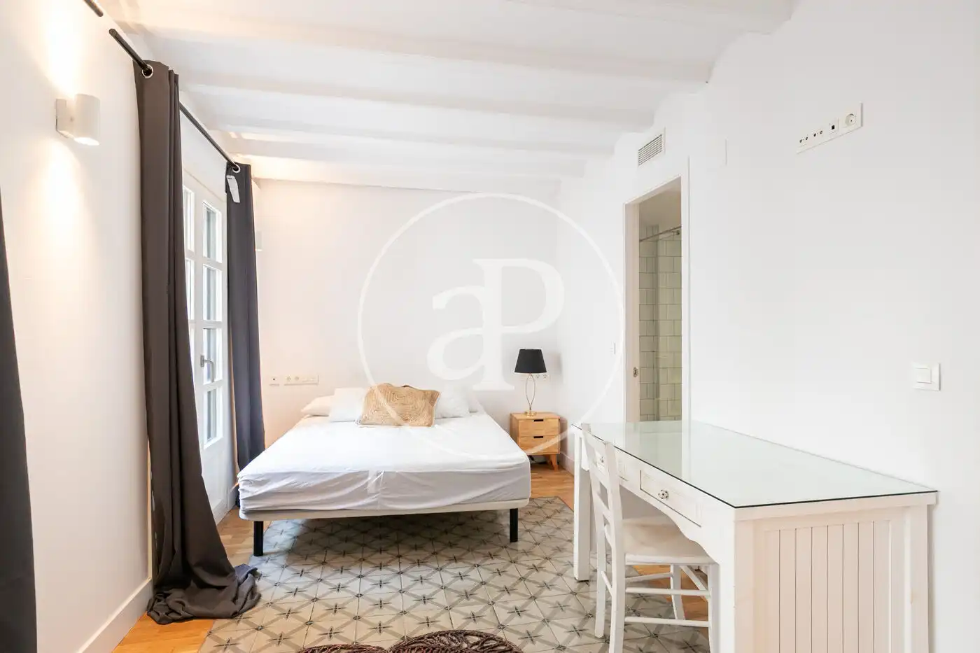 Habitación de Piso en venta en Barcelona con Aire acondicionado, Calefacción y Balcón
