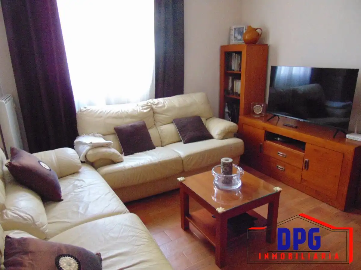 Sala de estar de Apartamento en venta en Garrucha con Aire acondicionado y Amueblado