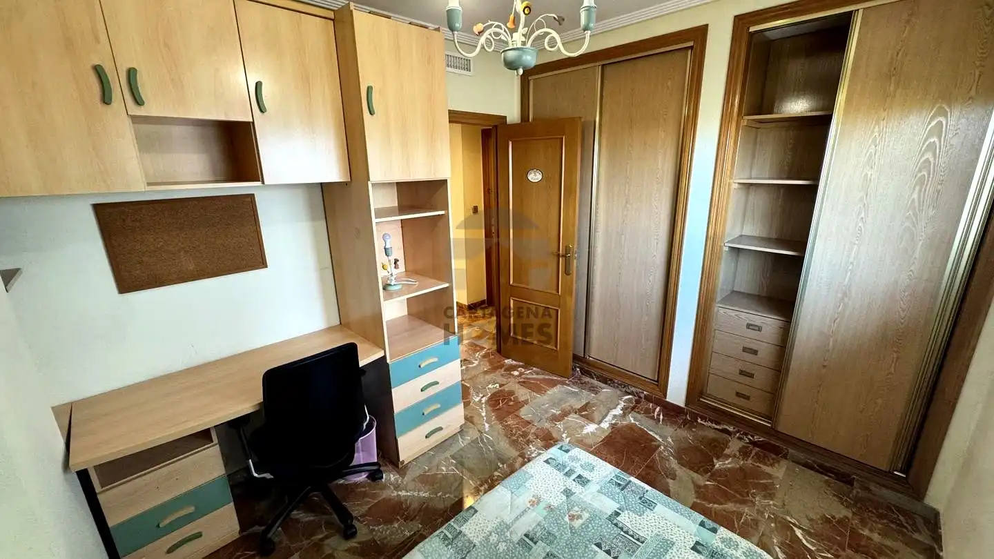 Habitación de Ático en venta en Cartagena con Aire acondicionado, Terraza y Amueblado
