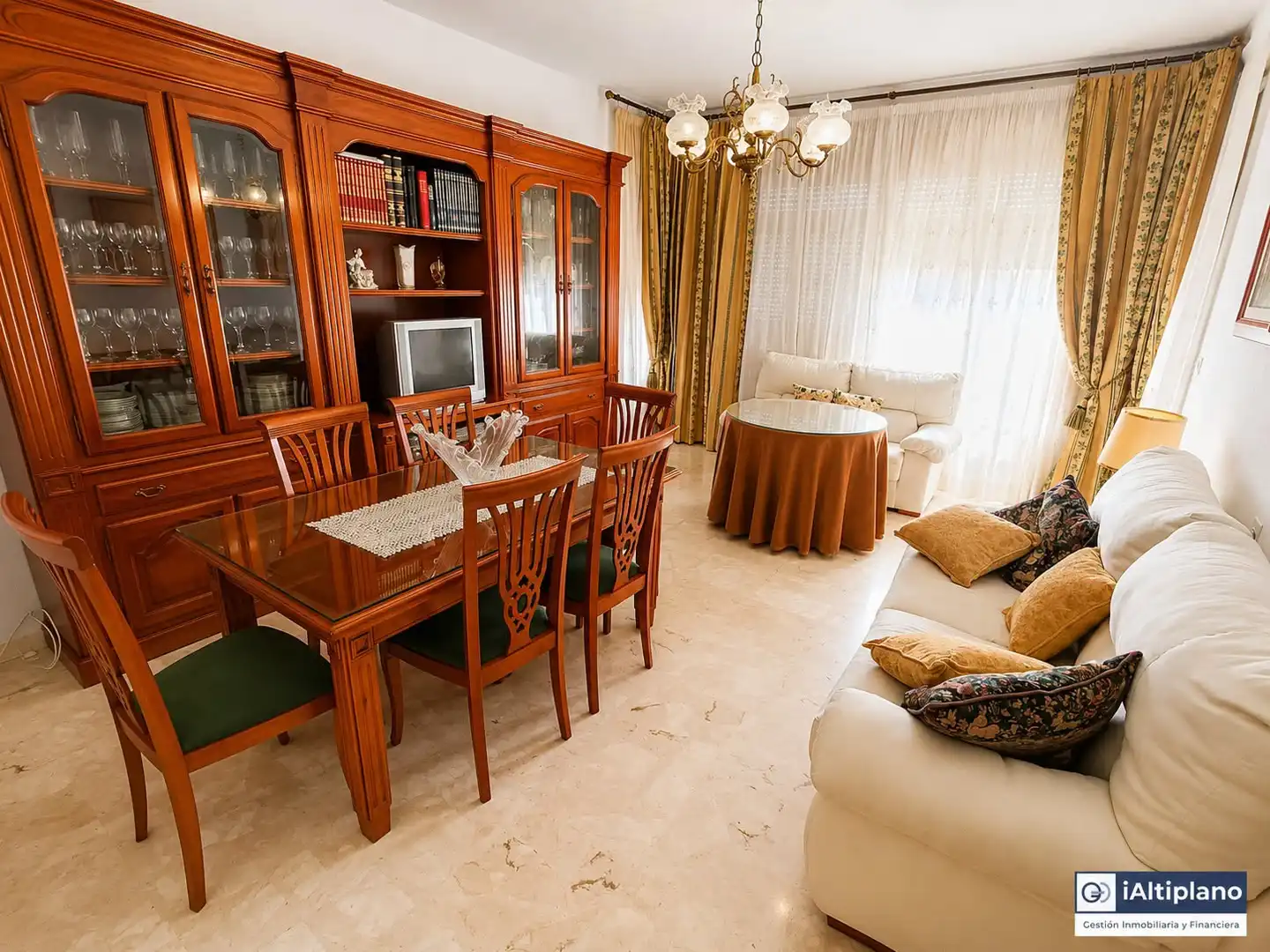 Living room of Flat for sale in Caniles  with Terrace and Furnished