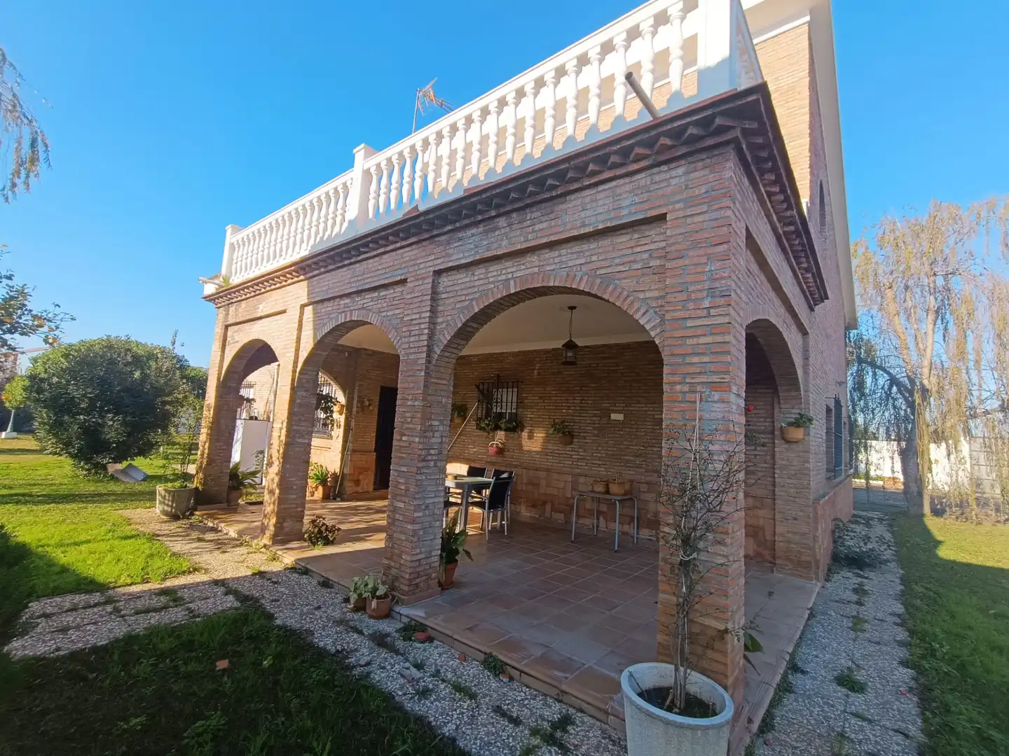 Jardí de Casa o xalet en venda en Alcalá de Guadaira amb Aire condicionat, Calefacció i Jardí privat