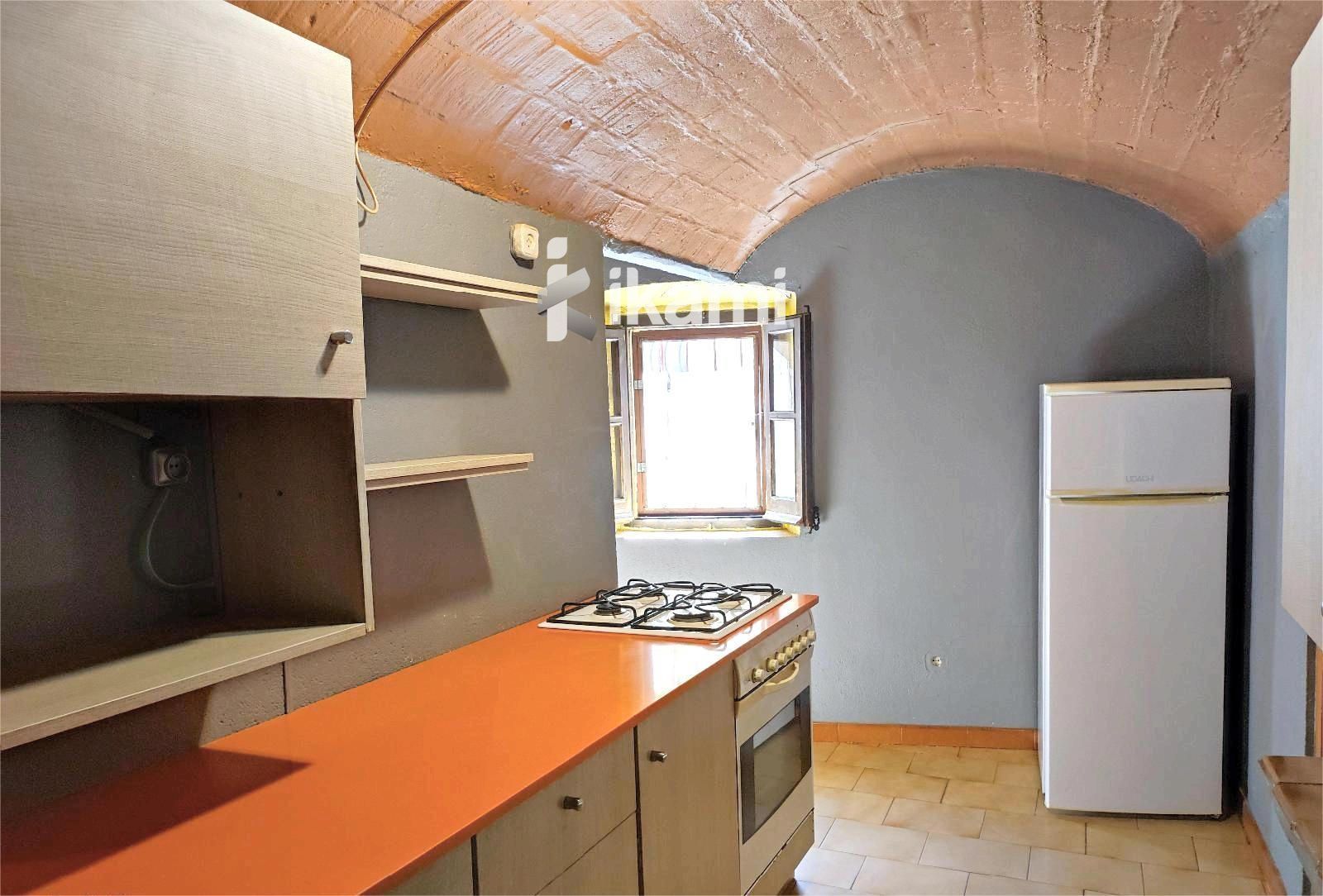 Cuina de Casa o xalet en venda en Borrassà amb Calefacció, Terrassa i Traster