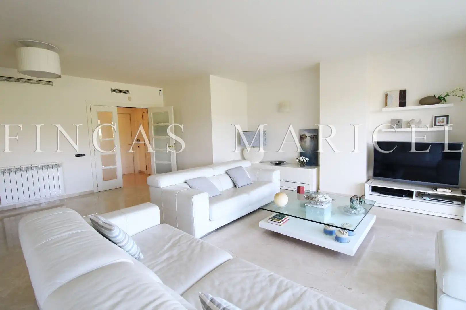 Sala de estar de Piso de alquiler en Sitges con Aire acondicionado, Calefacción y Terraza