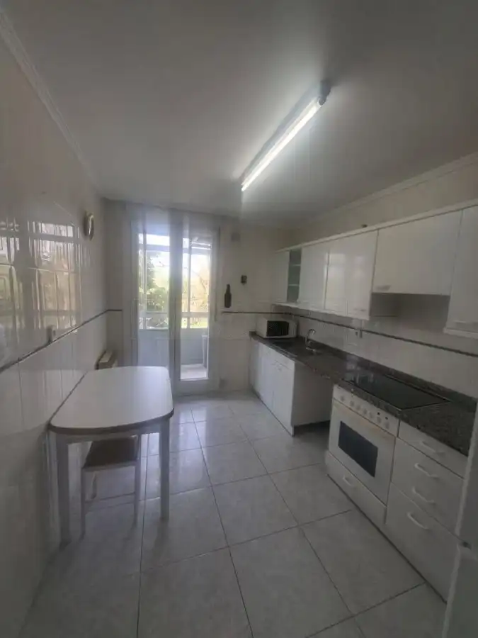 Cocina de Piso en venta en Vitoria - Gasteiz con Calefacción, Parquet y Terraza