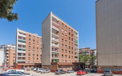 Exterior view of Flat for sale in  Barcelona Capital  with Heating, Terrace and Balcony