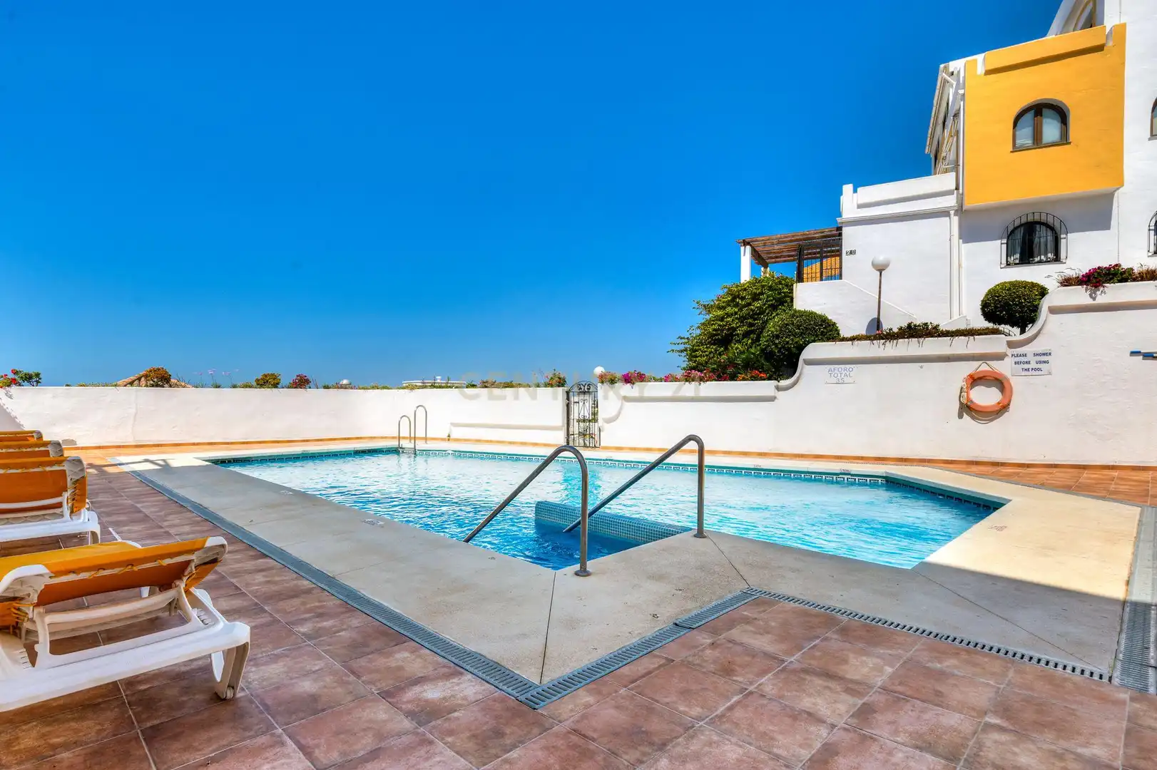 Piscina de Apartament en venda en Mijas amb Aire condicionat i Alarma