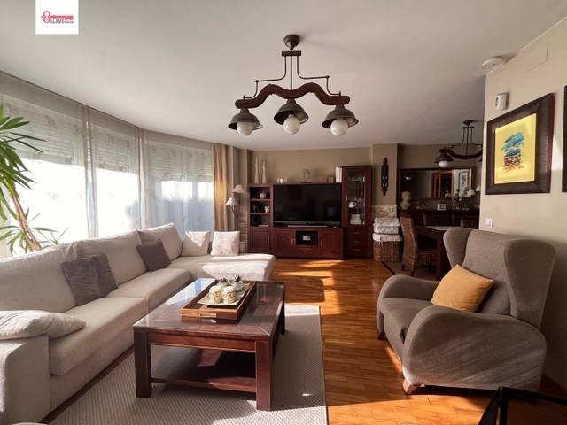 Casa adosada en Venta en Carretera SAN PEDRO CARDEÑA en Cardeñajimeno