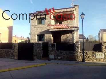 Villa con piscina in vendita a Calle Chorrillo