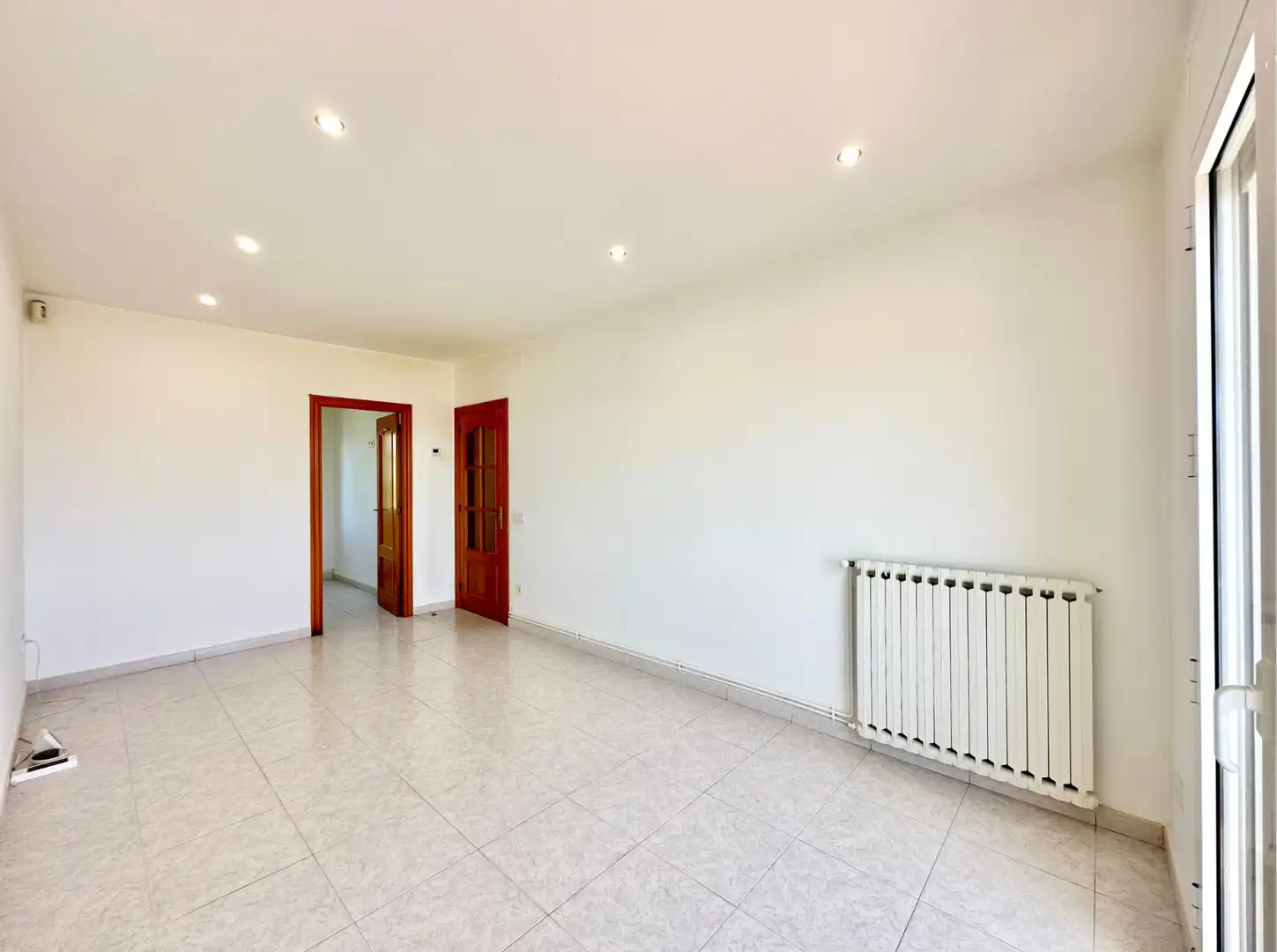 Wohnung zum Verkauf in Torelló mit Heizung, Terrasse und Ofen